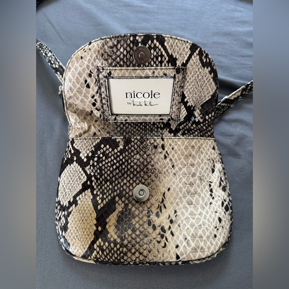 Nicole Miller Shoulder Bag - Picture 7 of 9